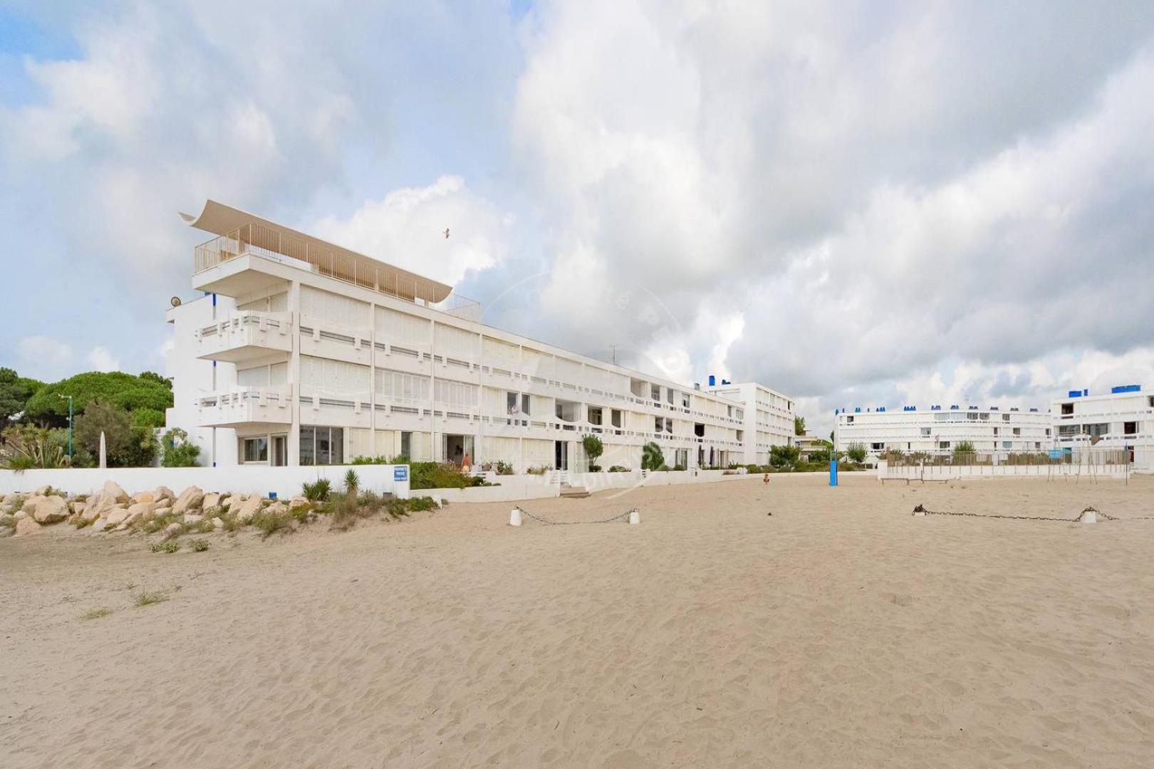 As17378 - P4 Dans Une Residence Sur La Plage Avec Vue Mer Et Piscine Le Grau-du-Roi Εξωτερικό φωτογραφία
