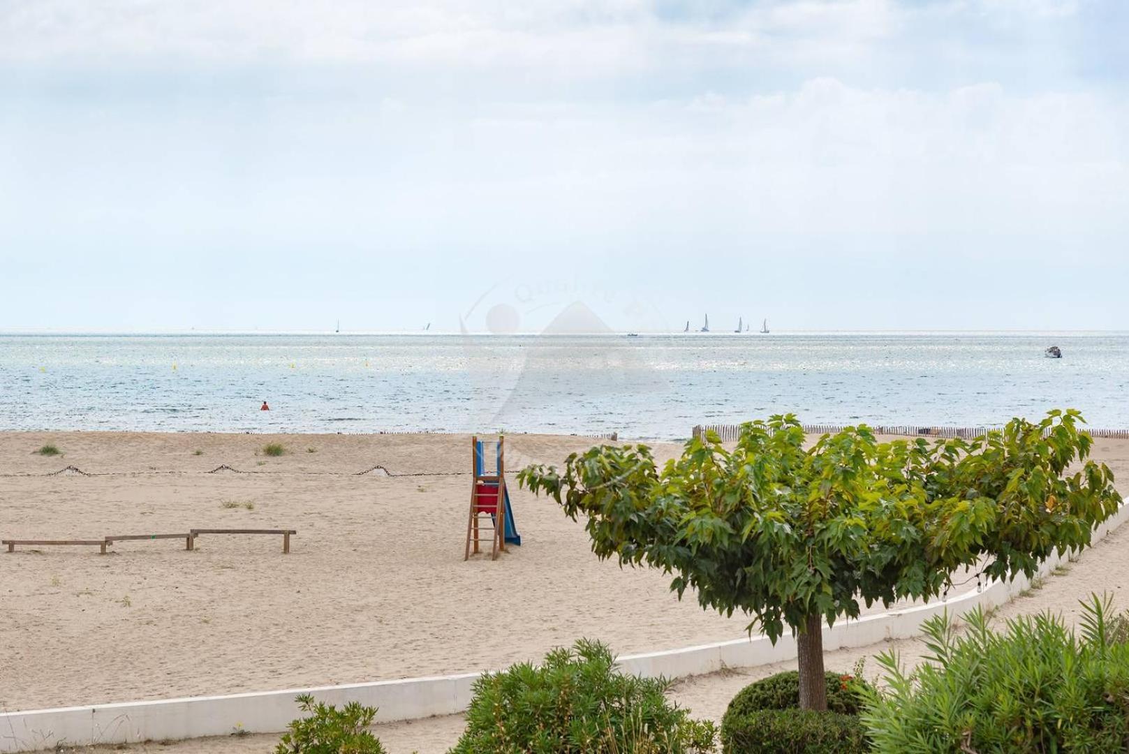 As17378 - P4 Dans Une Residence Sur La Plage Avec Vue Mer Et Piscine Le Grau-du-Roi Εξωτερικό φωτογραφία